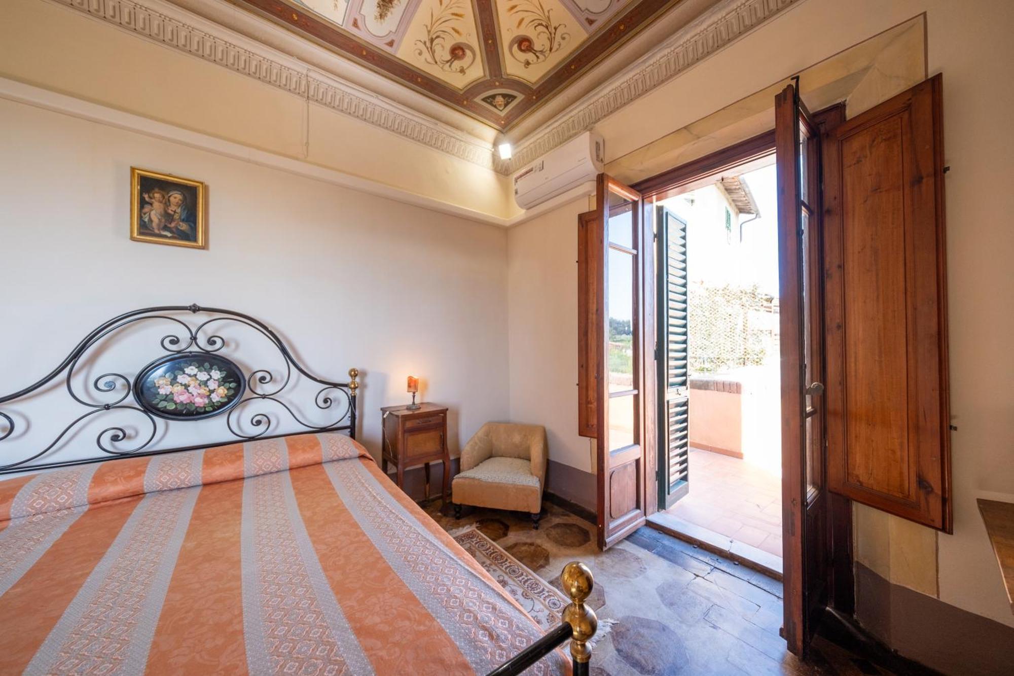 Antica Dimora Leones Bed & Breakfast Palaia Exterior photo